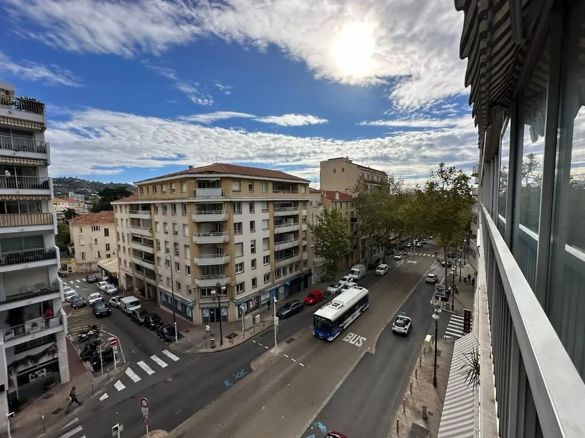 Apartment C062 Appart Fonctionne Proche Du Centre Cannes France